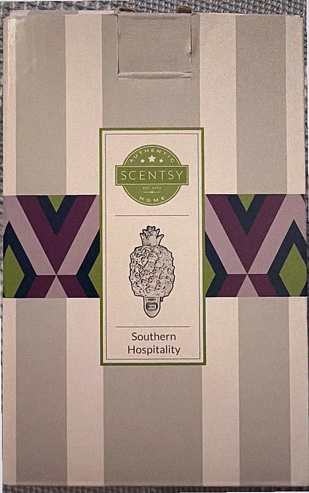 AUTHENTIC SCENTSY WHITE PINEAPPLE SOUTHERN HOSPITALITY SCENTED WAX WARMER NEW.